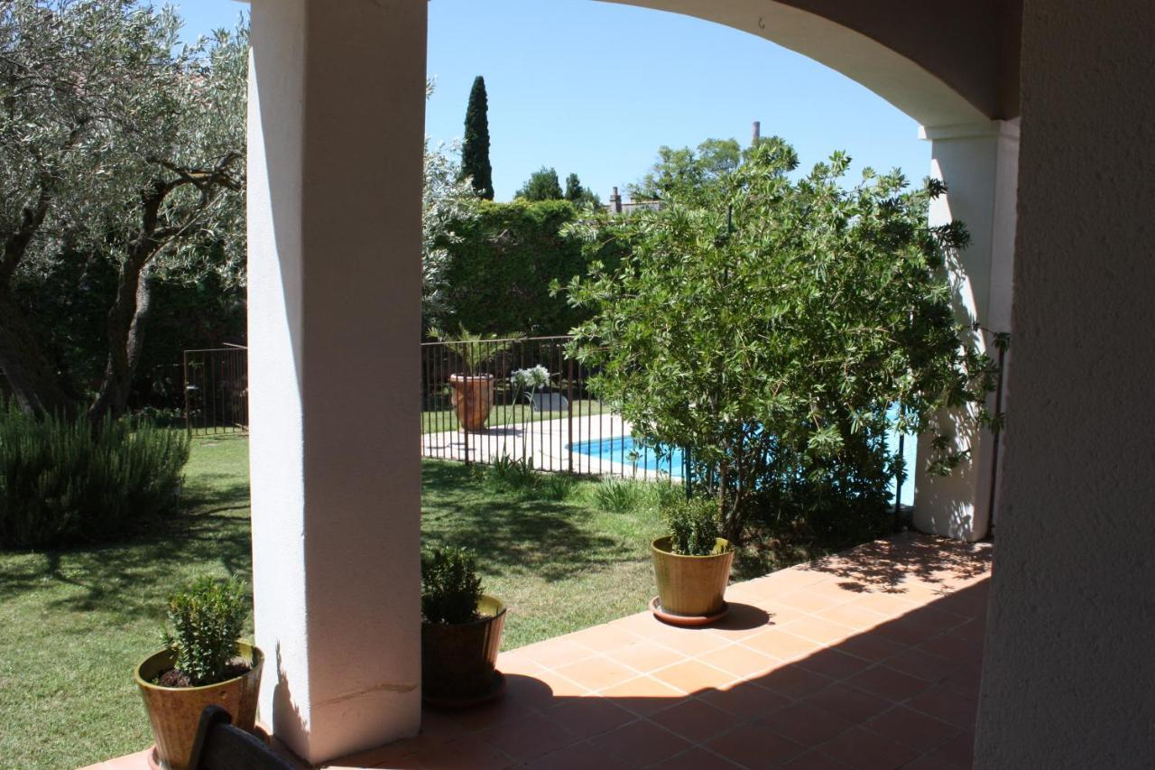 Les chambres d'hôtes d'Eloïse, piscine privée Aramon Esterno foto